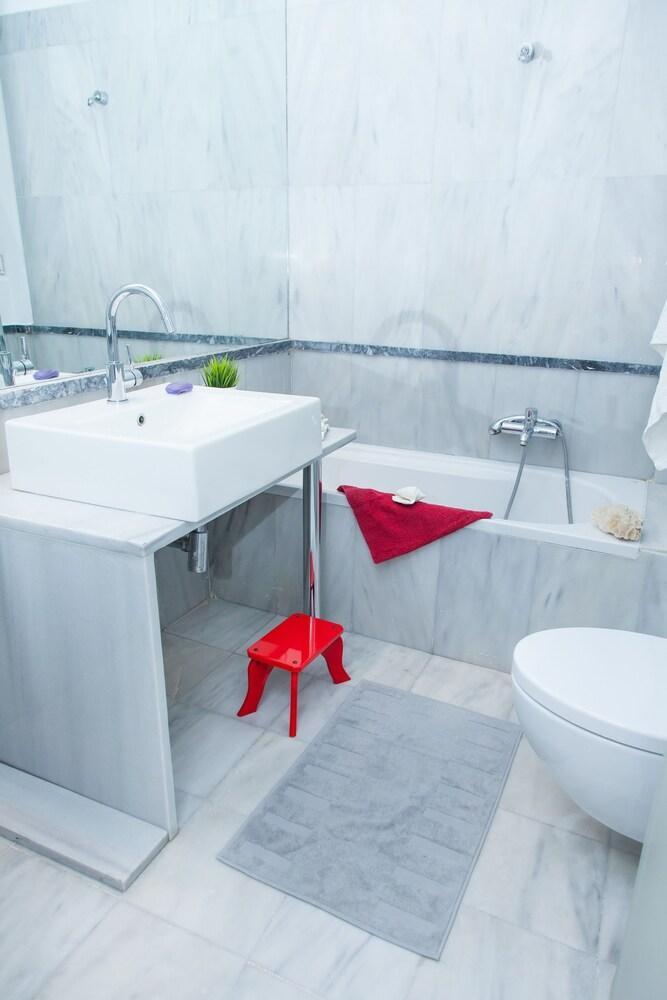 Venus Boutique Apartment Next To Athens Museum Esterno foto